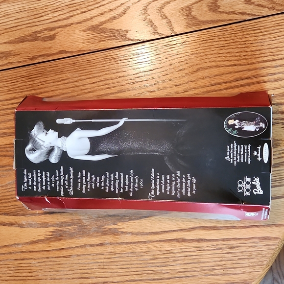 Mattel Solo in the Spotlight Barbie 1960 brand new in box with matching ornament - Picture 4 of 7